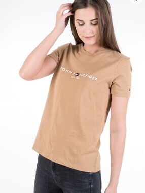 Tommy Hilfiger Camel Logo Tee